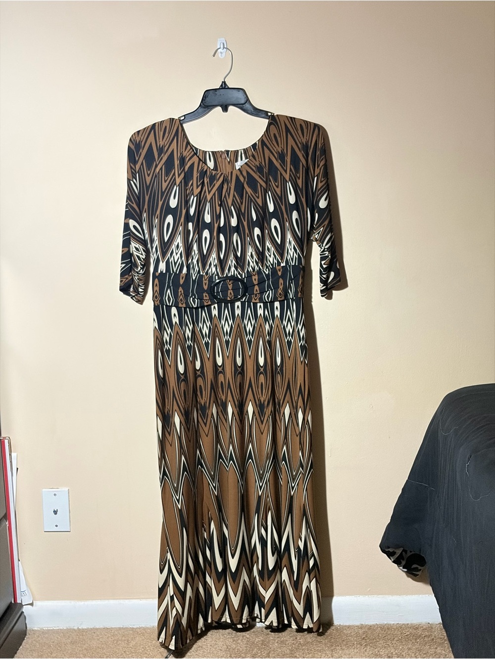 Danny & Nicole Size Medium Brown Black and Cream Geometric Print Maxi Dress
